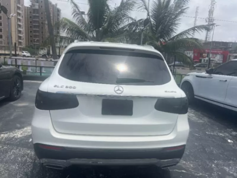 Mercedes-Benz GLC 300   - 2020