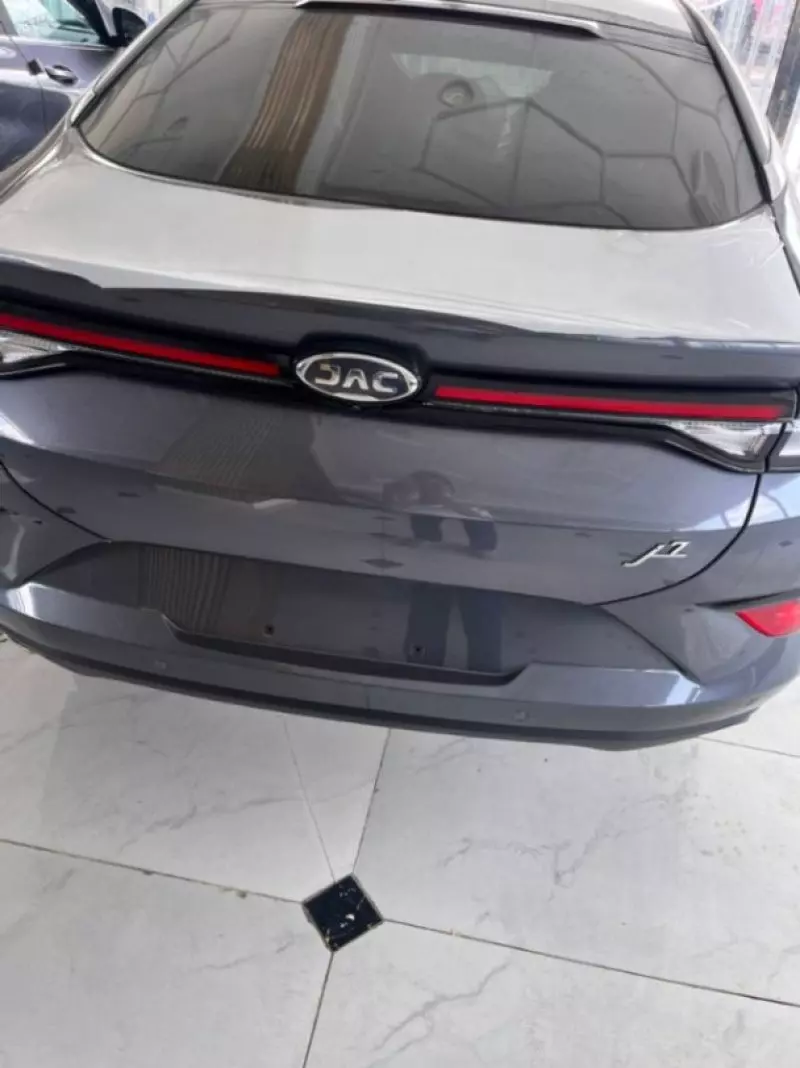 JAC J7   - 2025