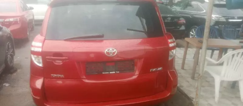 Toyota RAV 4   - 2010