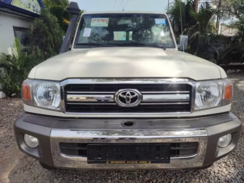 Toyota Land Cruiser   - 2017