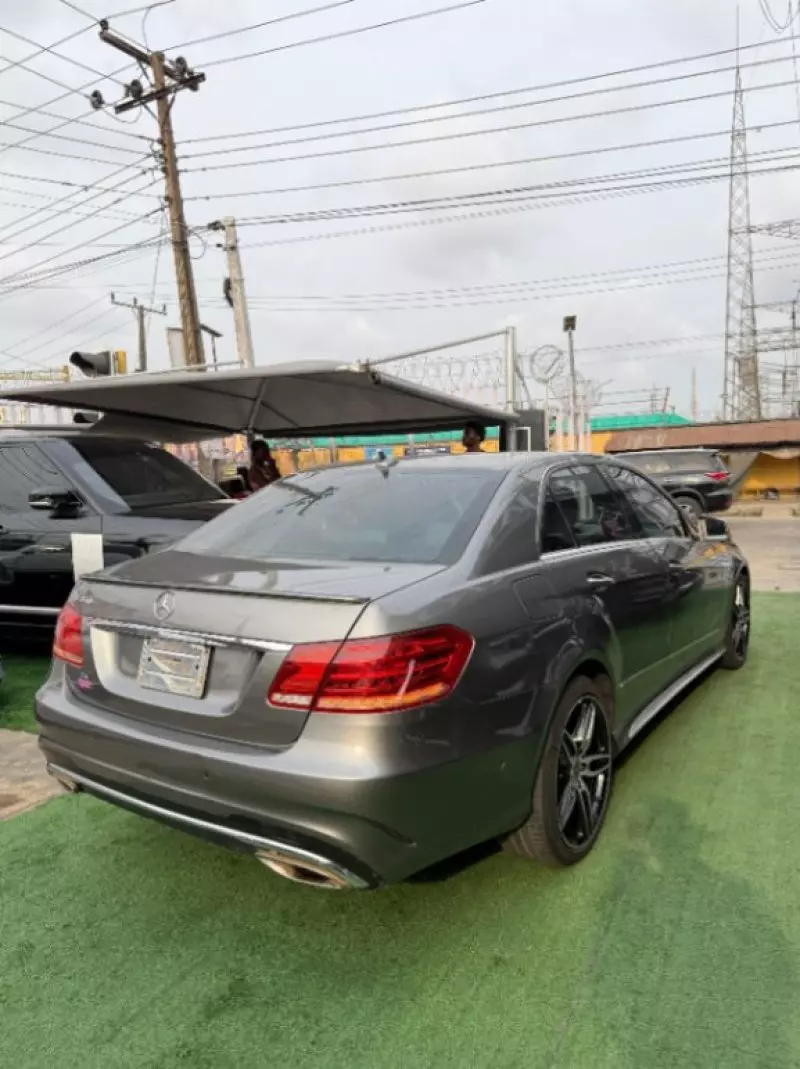 Mercedes-Benz E-Class   - 2011