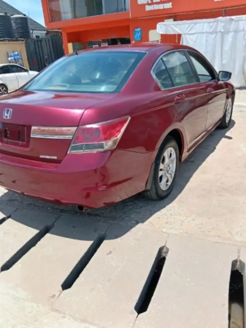 Honda Accord - 2012