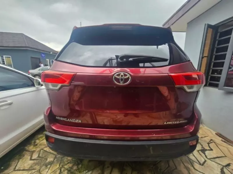 TOYOTA Highlander   - 2015