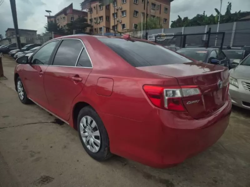 TOYOTA Camry   - 2012