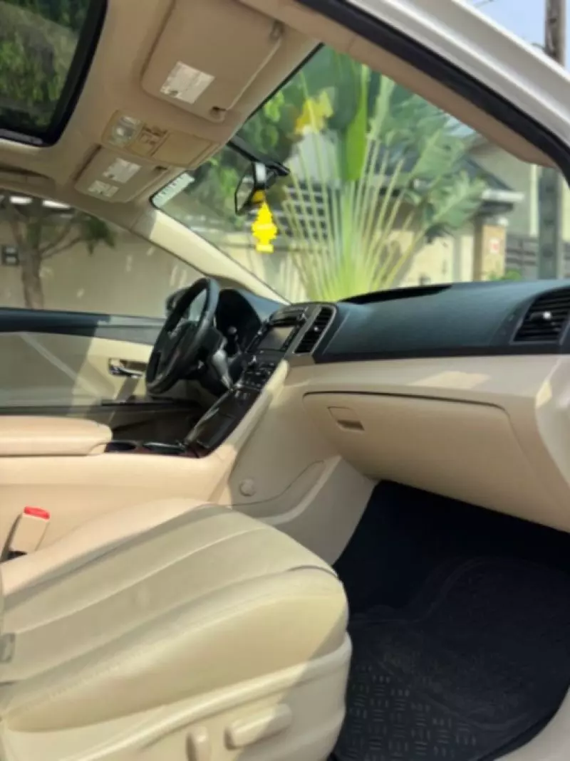 Toyota Venza   - 2013