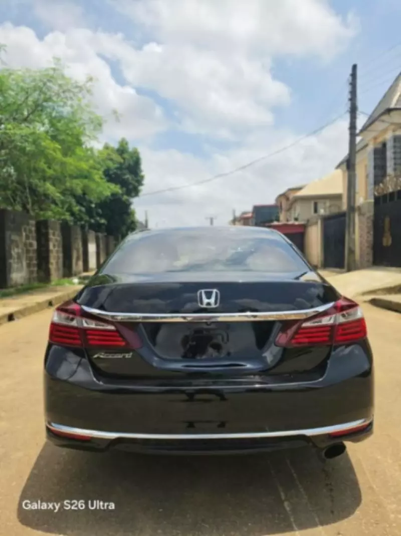 Honda Accord - 2017