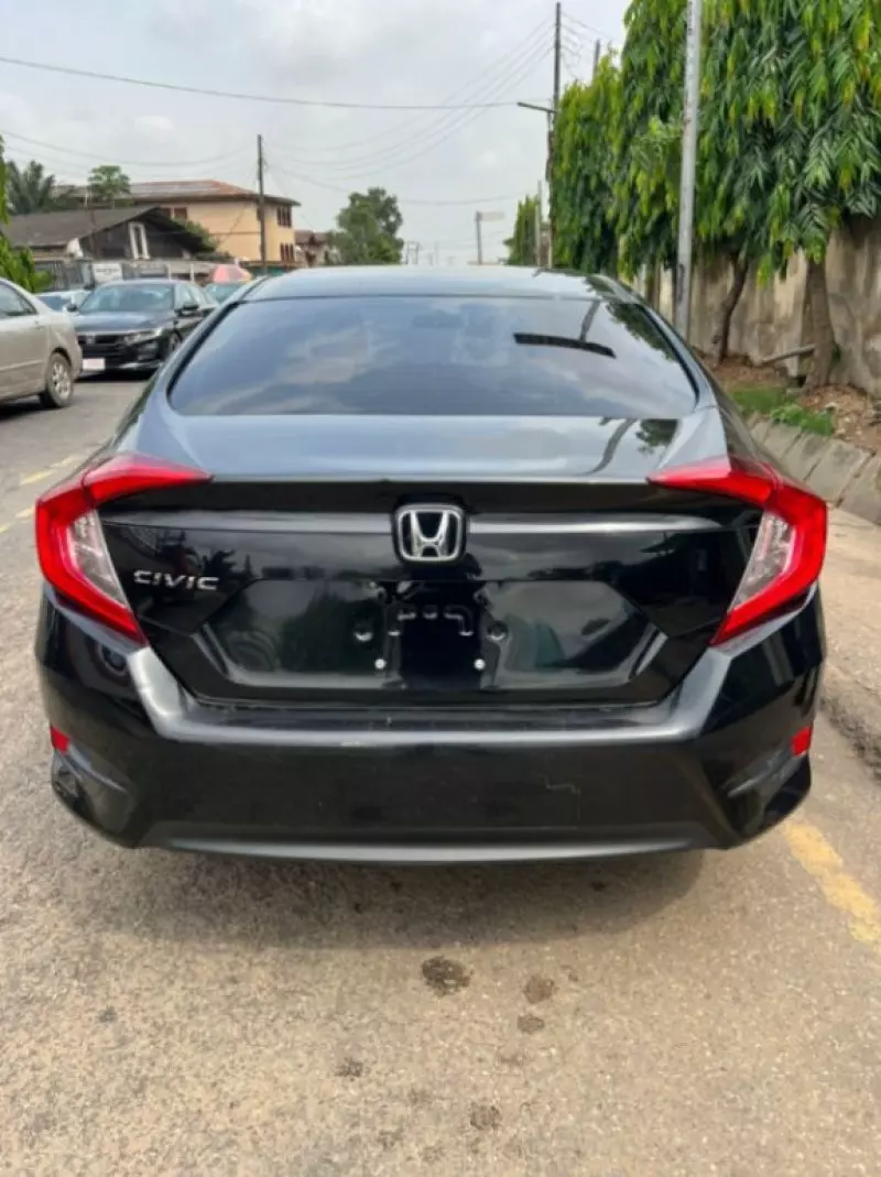 Honda Civic   - 2017