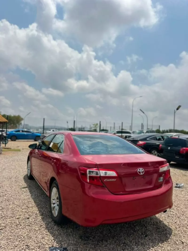 TOYOTA Camry   - 2012