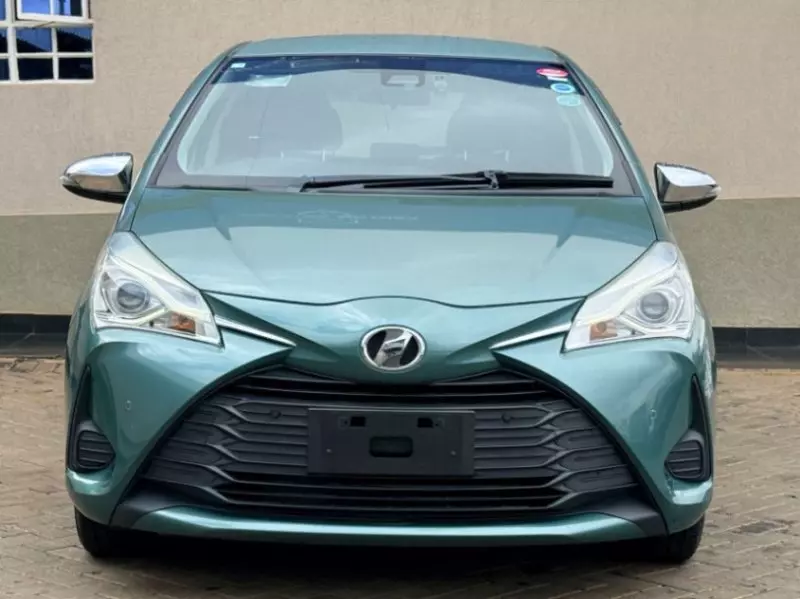 Toyota Vitz   - 2018