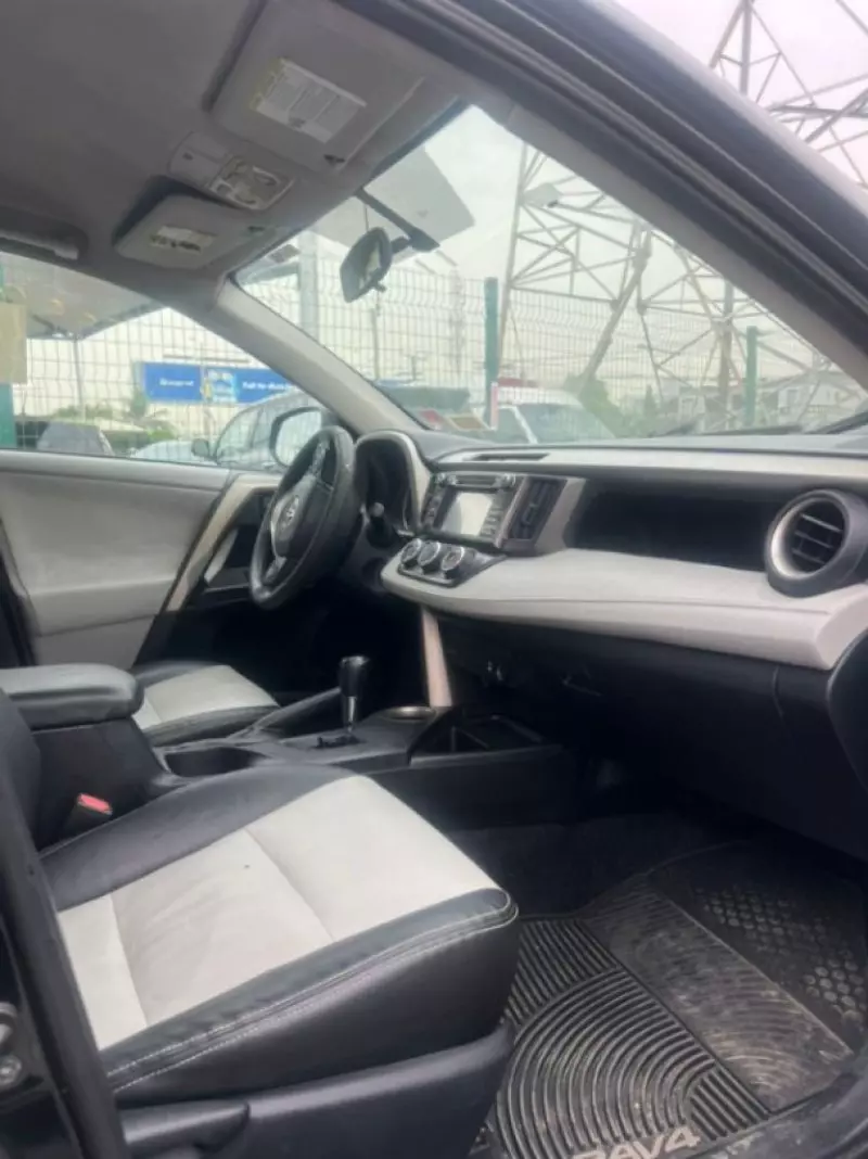 Toyota RAV4   - 2013