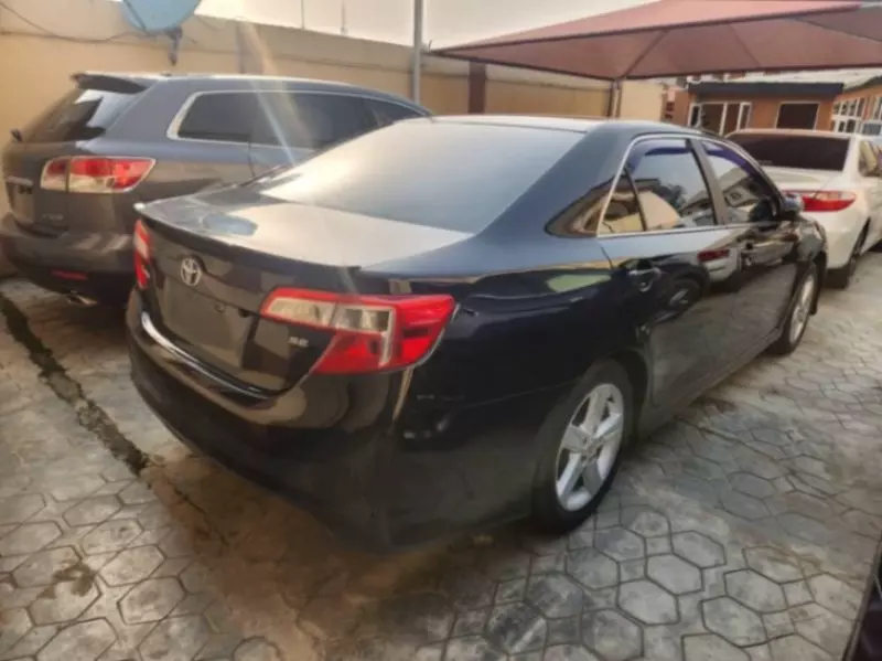 Toyota Camry   - 2014
