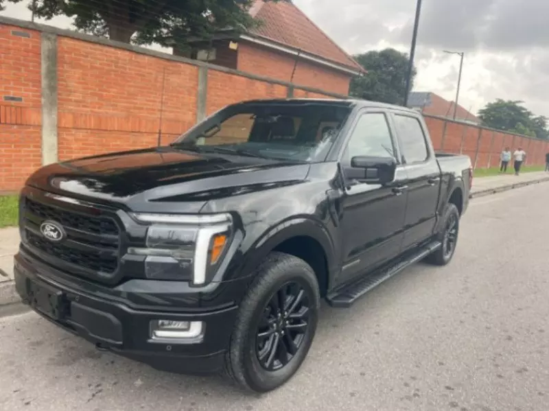 Ford F-150   - 2024
