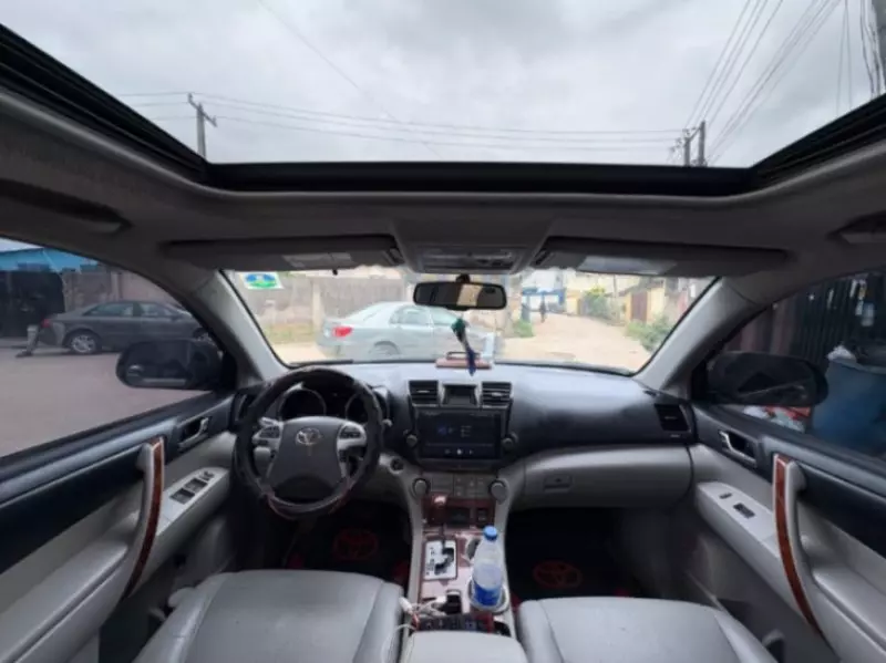 TOYOTA Highlander   - 2012