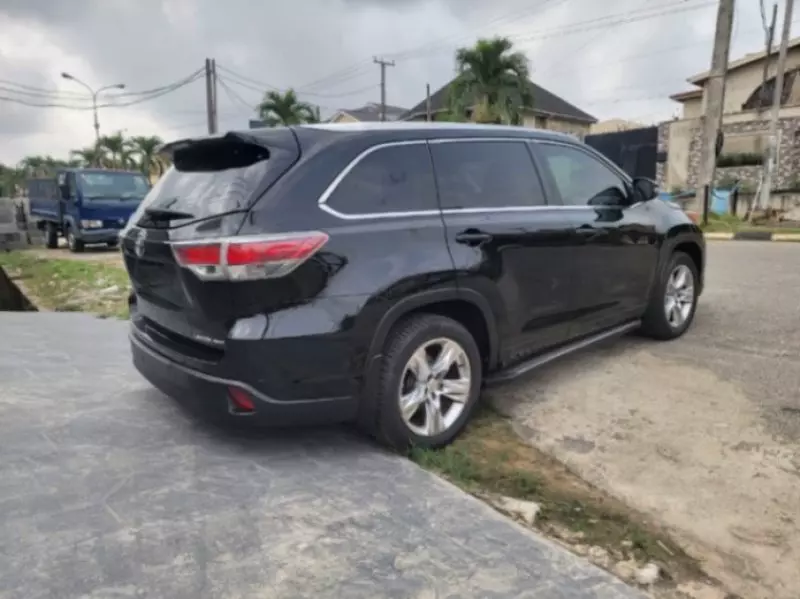 TOYOTA Highlander   - 2014