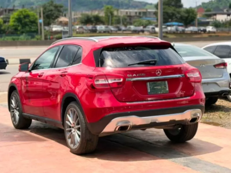 Mercedes-Benz GLA 250   - 2017