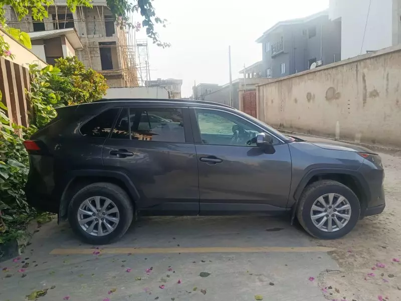 TOYOTA RAV4   - 2019
