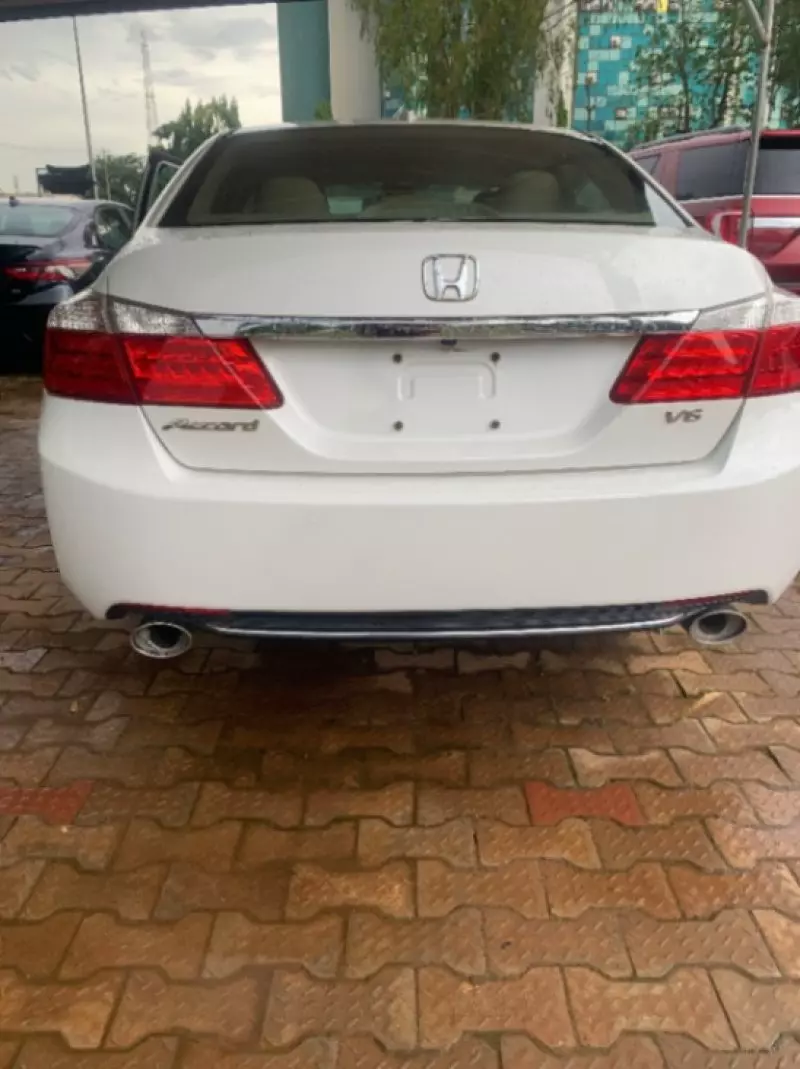 Honda Accord   - 2013