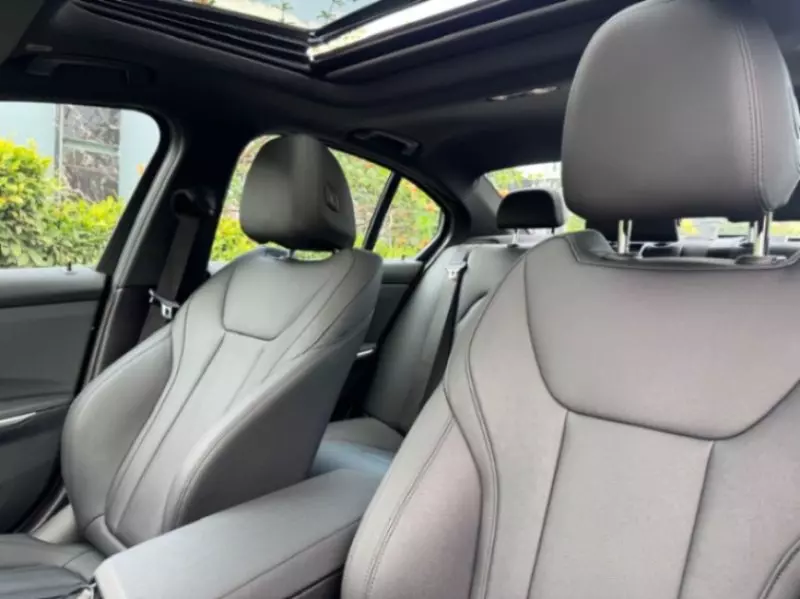 BMW 330i   - 2021