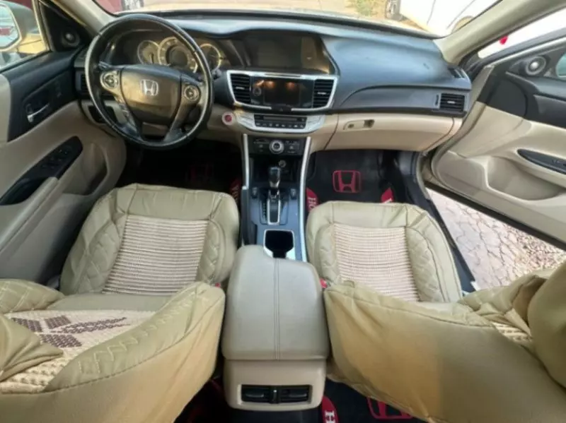 Honda Accord - 2013