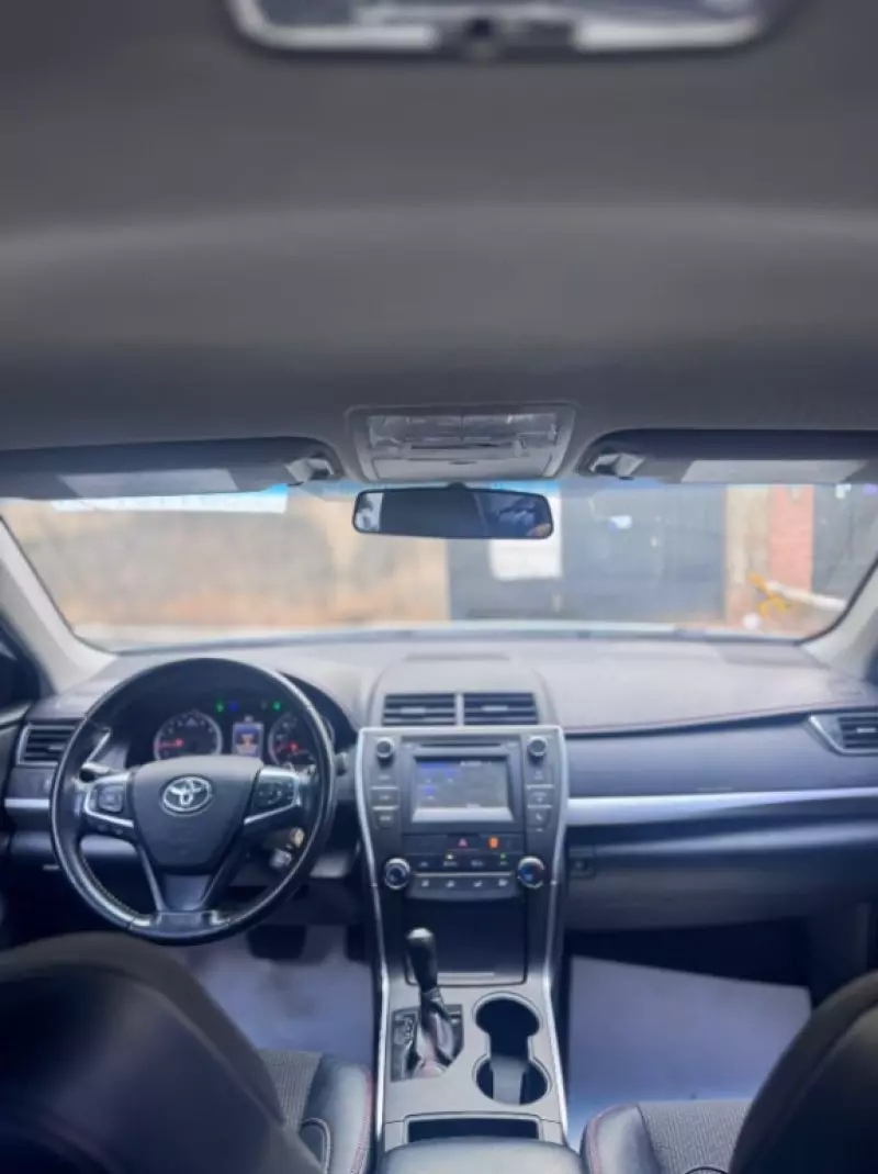 Toyota Camry   - 2016