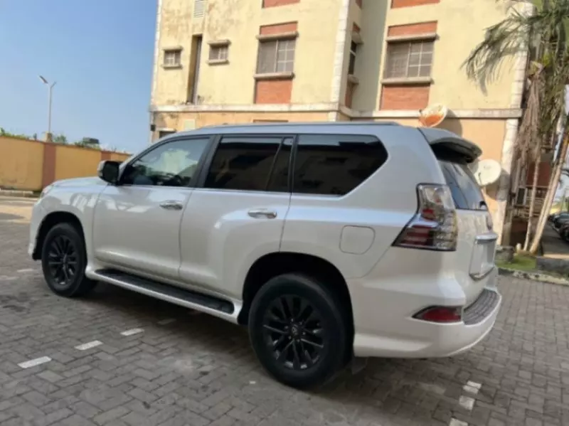 Lexus GX 460   - 2020