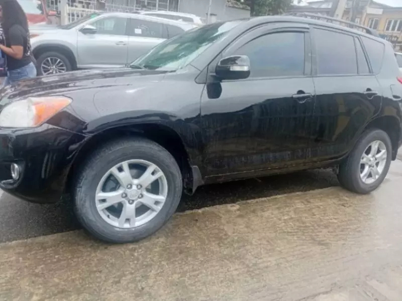 TOYOTA RAV 4   - 2010