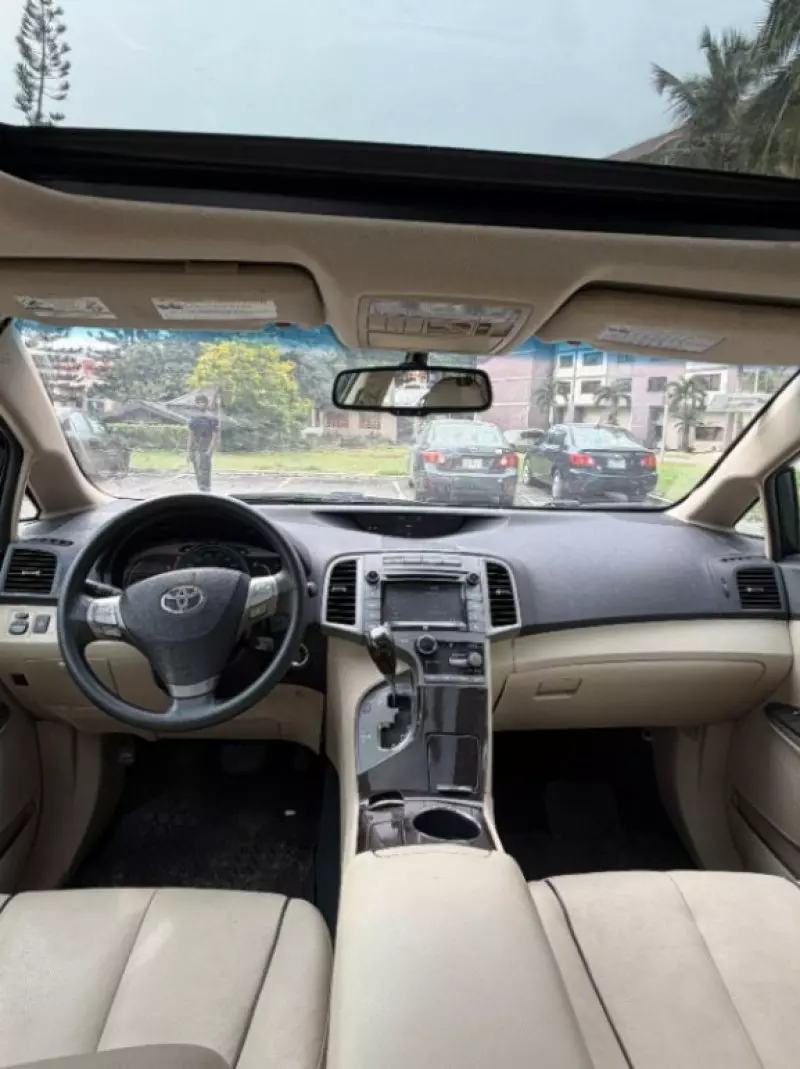 Toyota Venza   - 2011