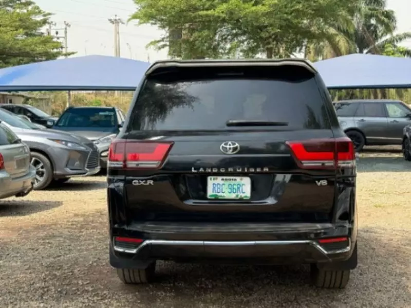 Toyota Land Cruiser   - 2017