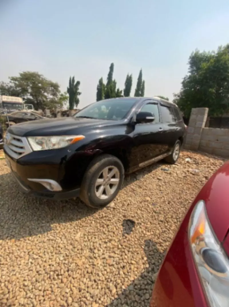 Toyota Highlander   - 2010