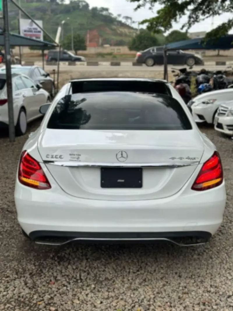 Mercedes-Benz C 300   - 2015