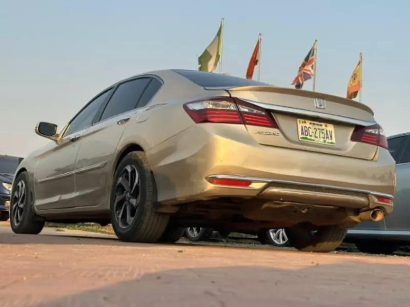 Honda Accord - 2013