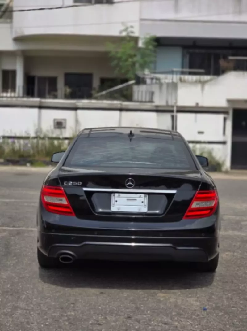 Mercedes-Benz C-Class   - 2012