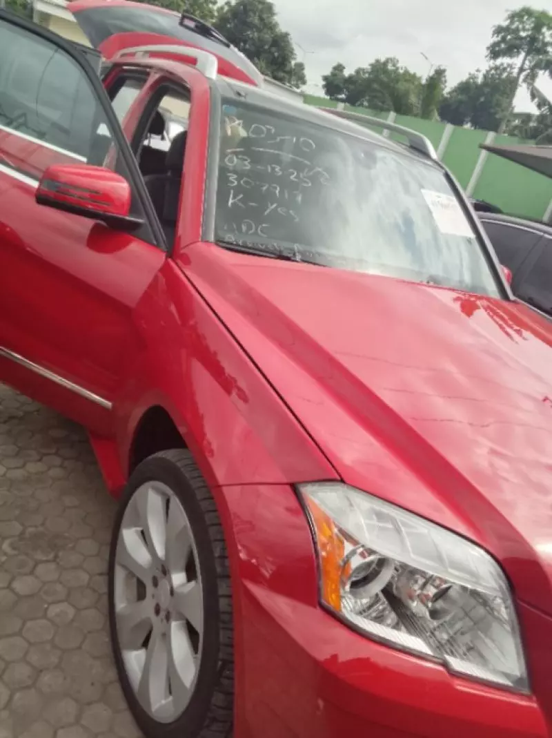 Mercedes-Benz GLK 350   - 2010