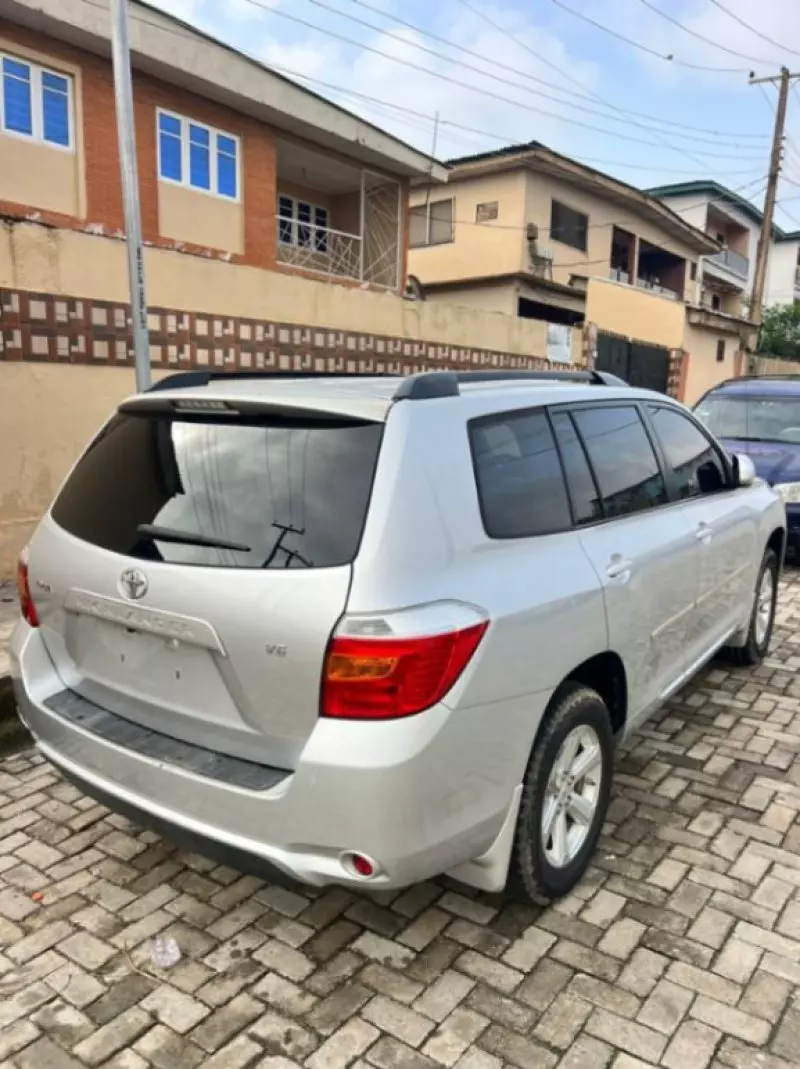Toyota Highlander   - 2008