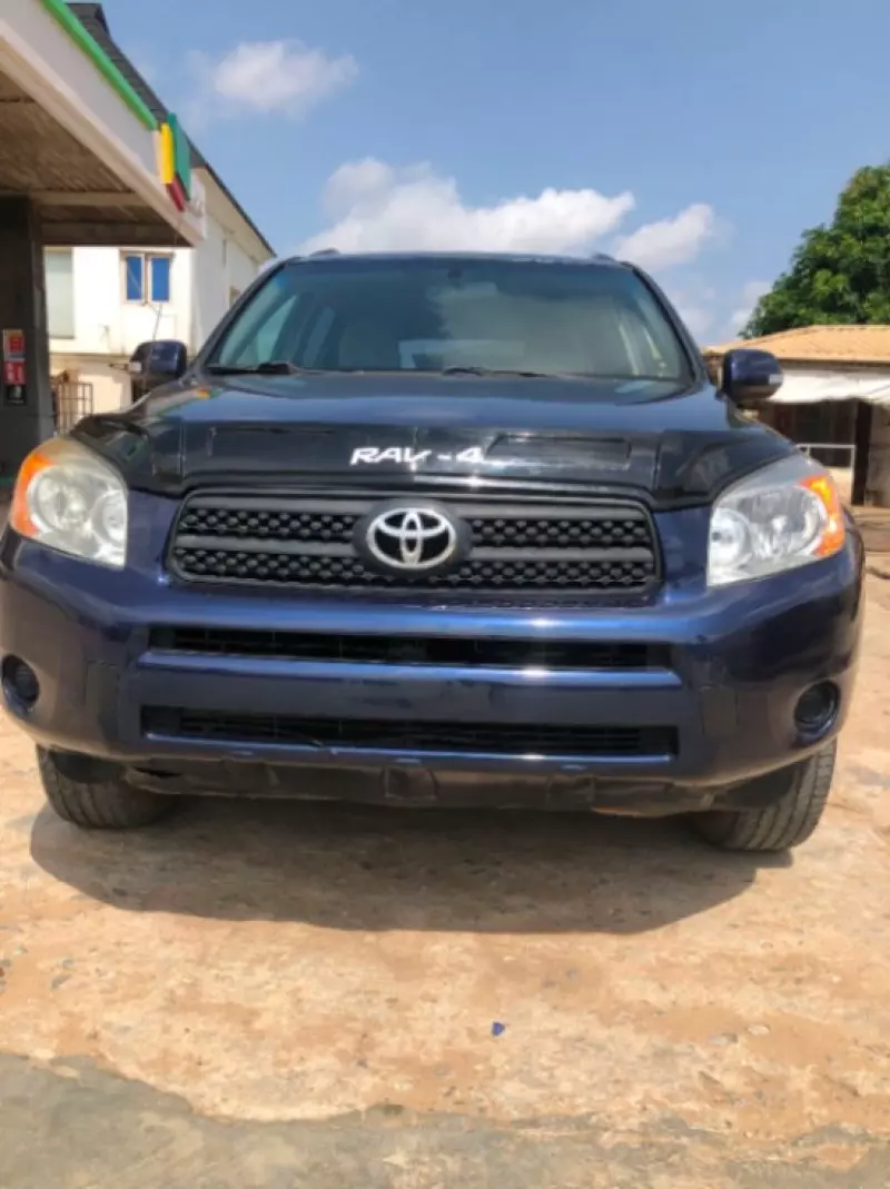 Toyota RAV4   - 2006