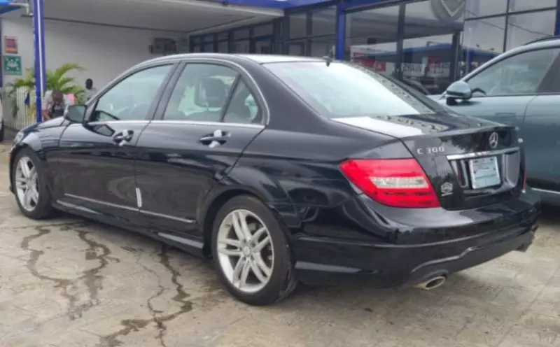 Mercedes-Benz C 300   - 2013