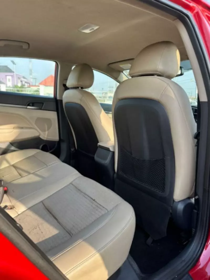 Hyundai Elantra   - 2017