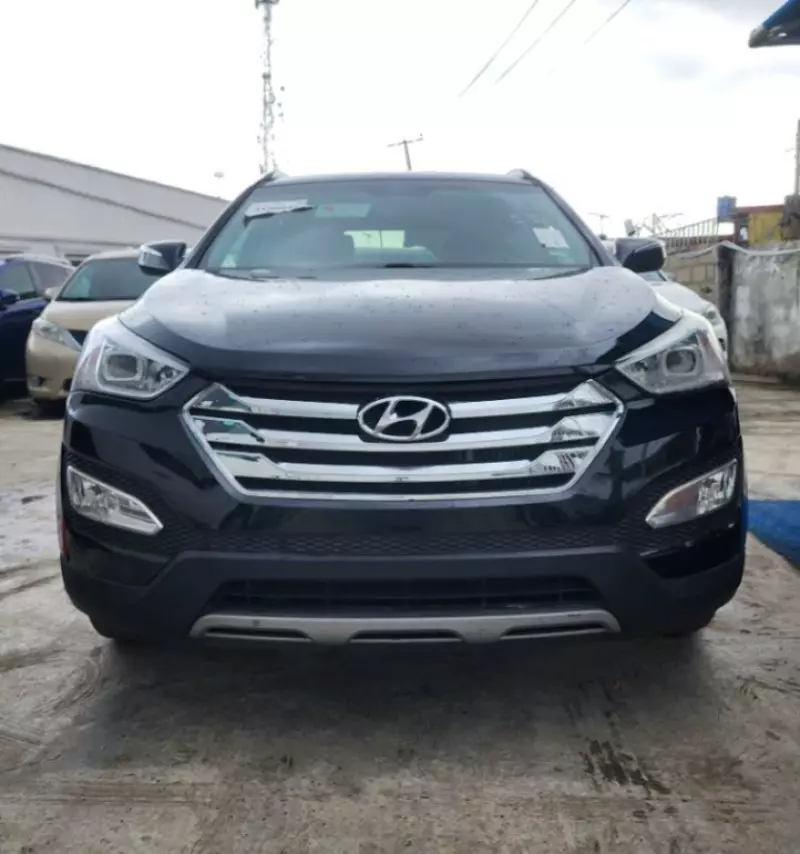 Hyundai Santa FE   - 2014