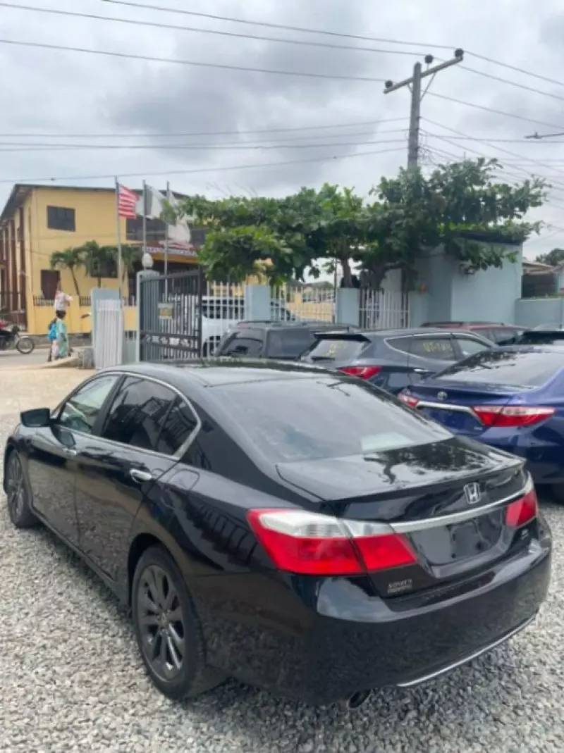 Honda Accord   - 2014