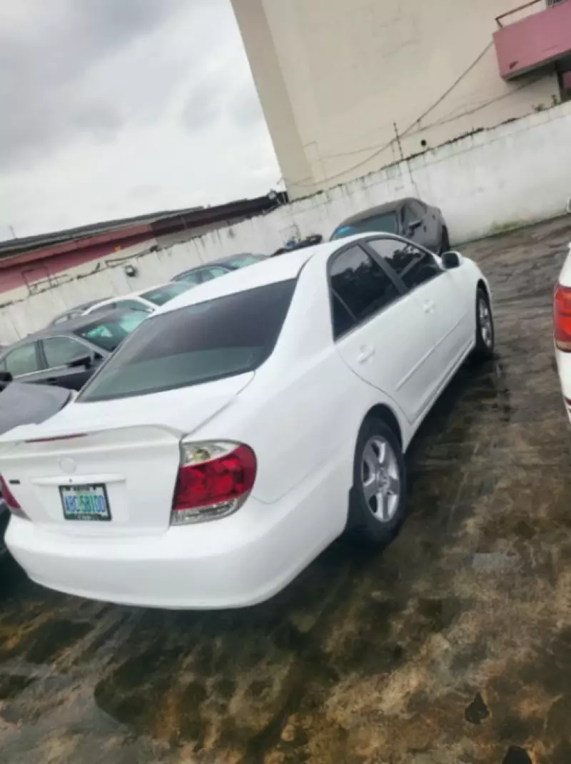 TOYOTA Camry   - 2004