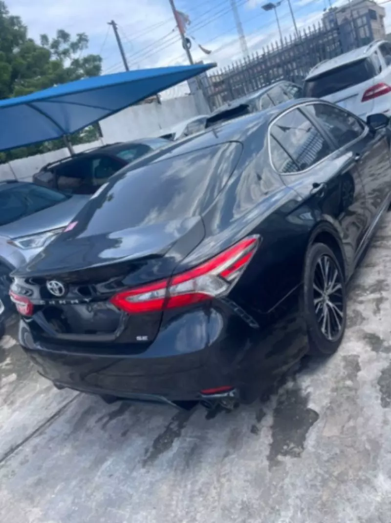 TOYOTA Camry   - 2018