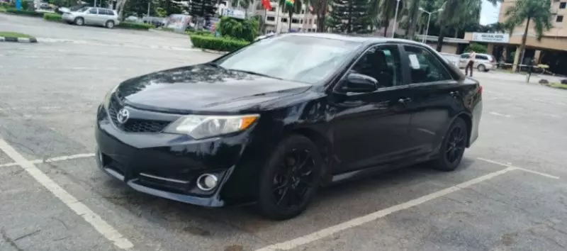 TOYOTA Camry   - 2012
