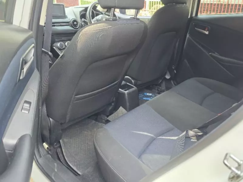Mazda Demio   - 2015