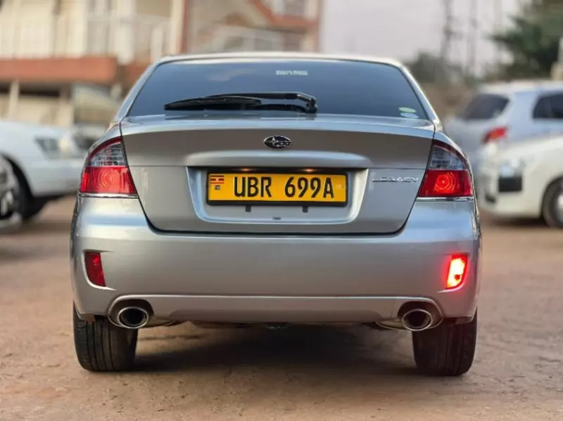Subaru Legacy    - 2009