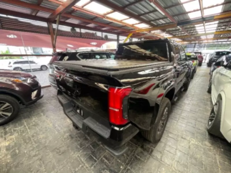 Toyota Tacoma   - 2023