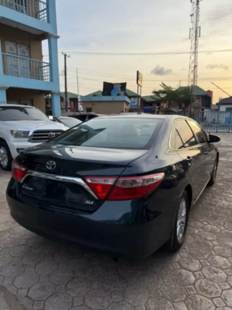 TOYOTA Camry   - 2015