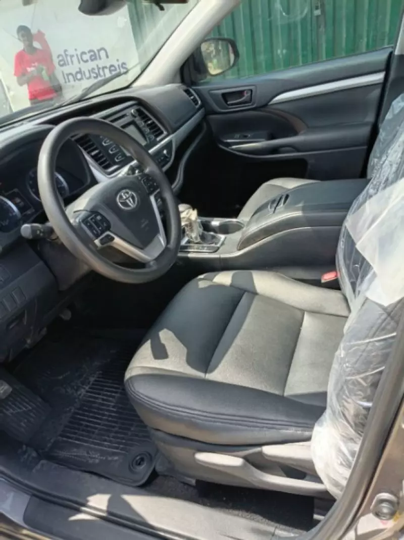 TOYOTA Highlander   - 2019