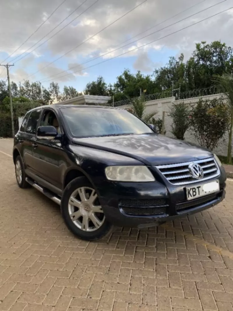 Volkswagen Touareg   - 2005