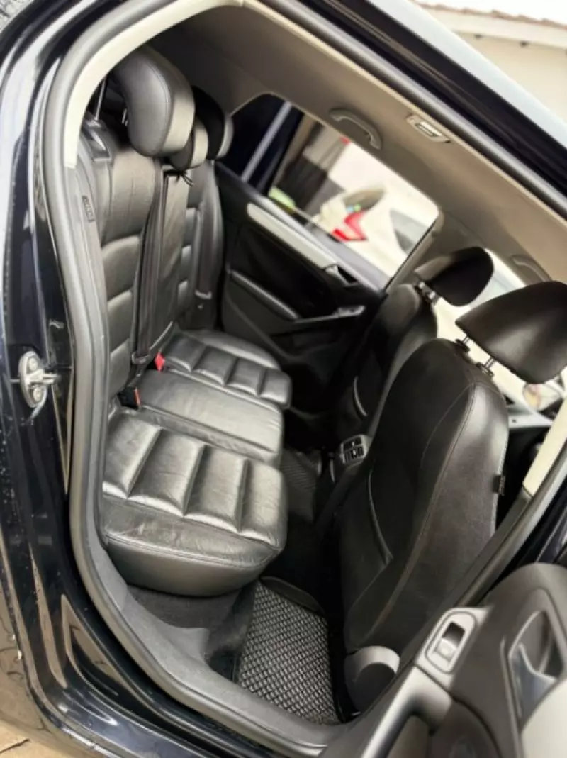 Volkswagen Golf - 2012
