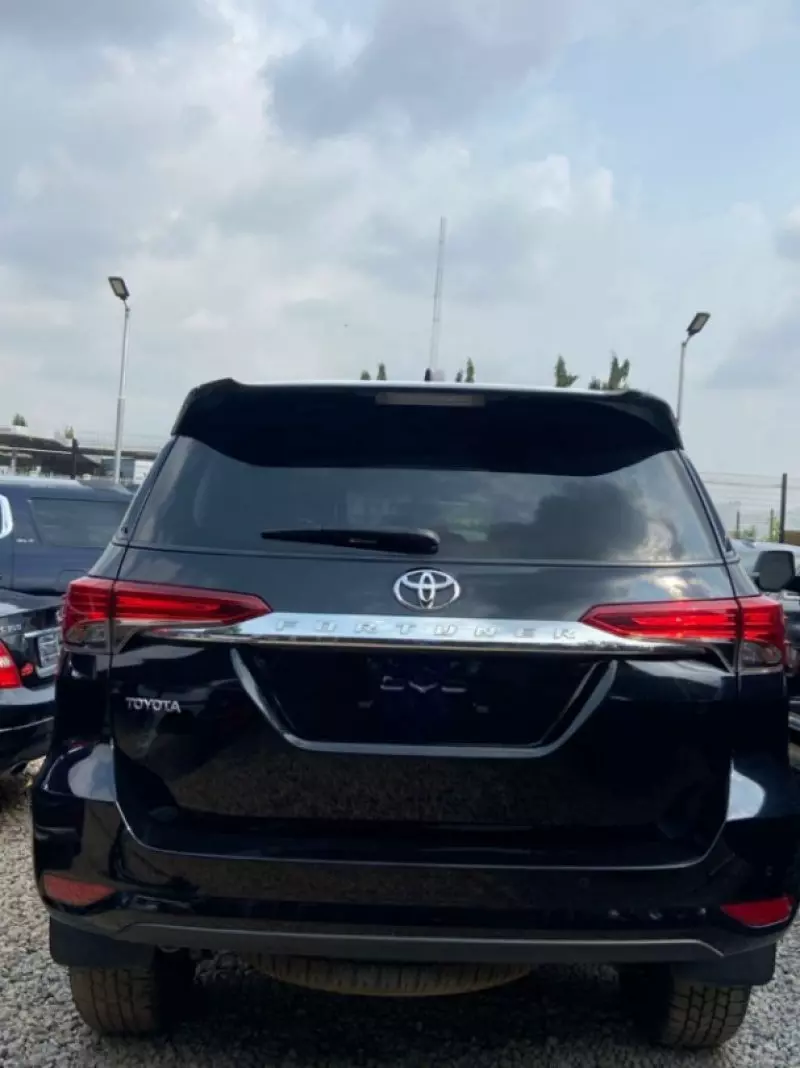 Toyota Fortuner   - 2024
